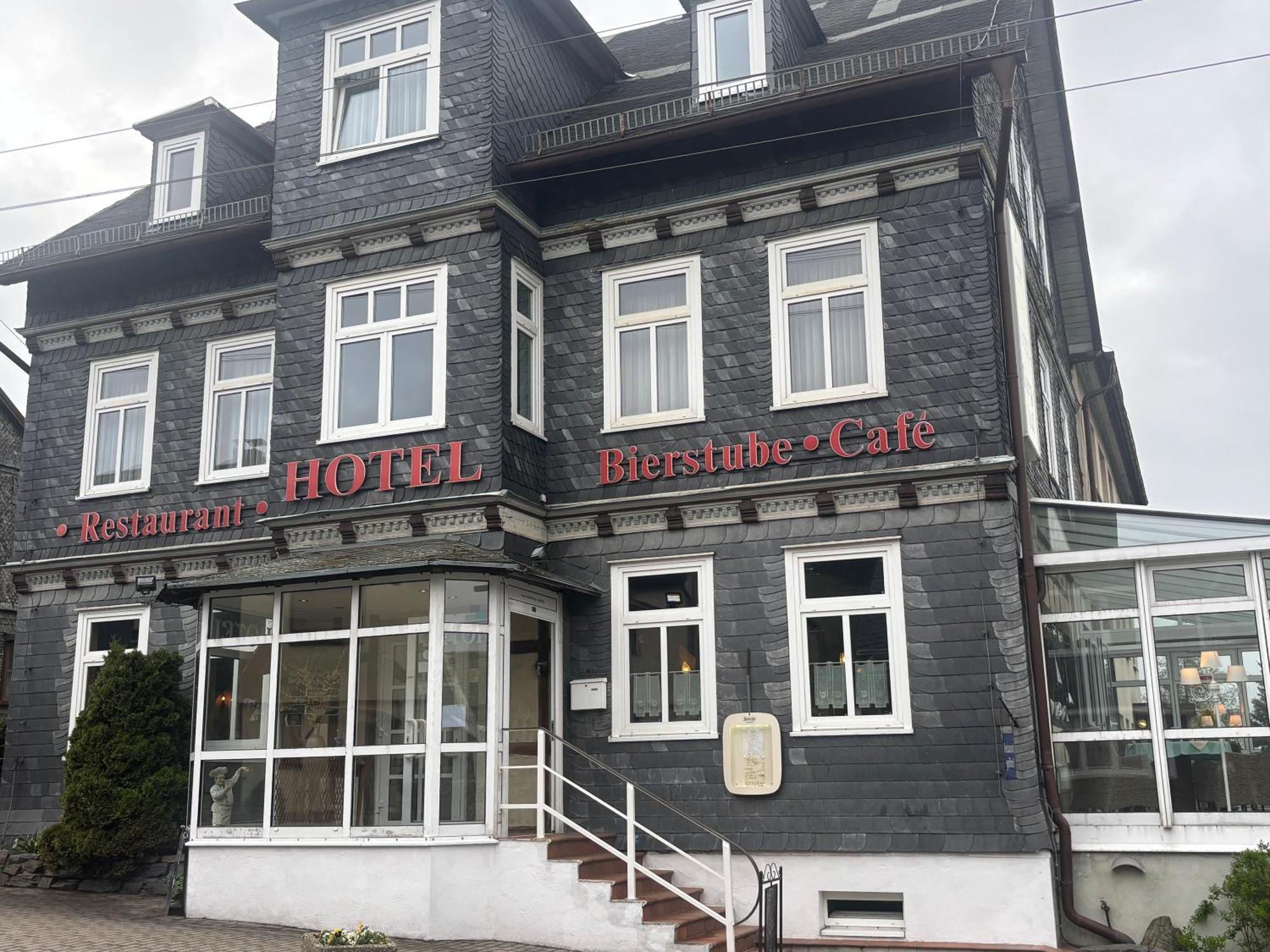 Hotel Burghof Schwarzatal Экстерьер фото