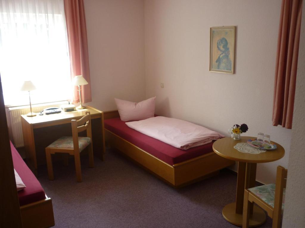 Hotel Burghof Schwarzatal Номер фото