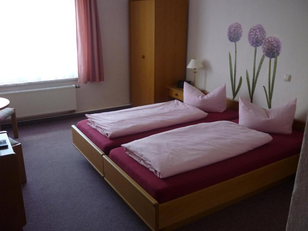 Hotel Burghof Schwarzatal Номер фото